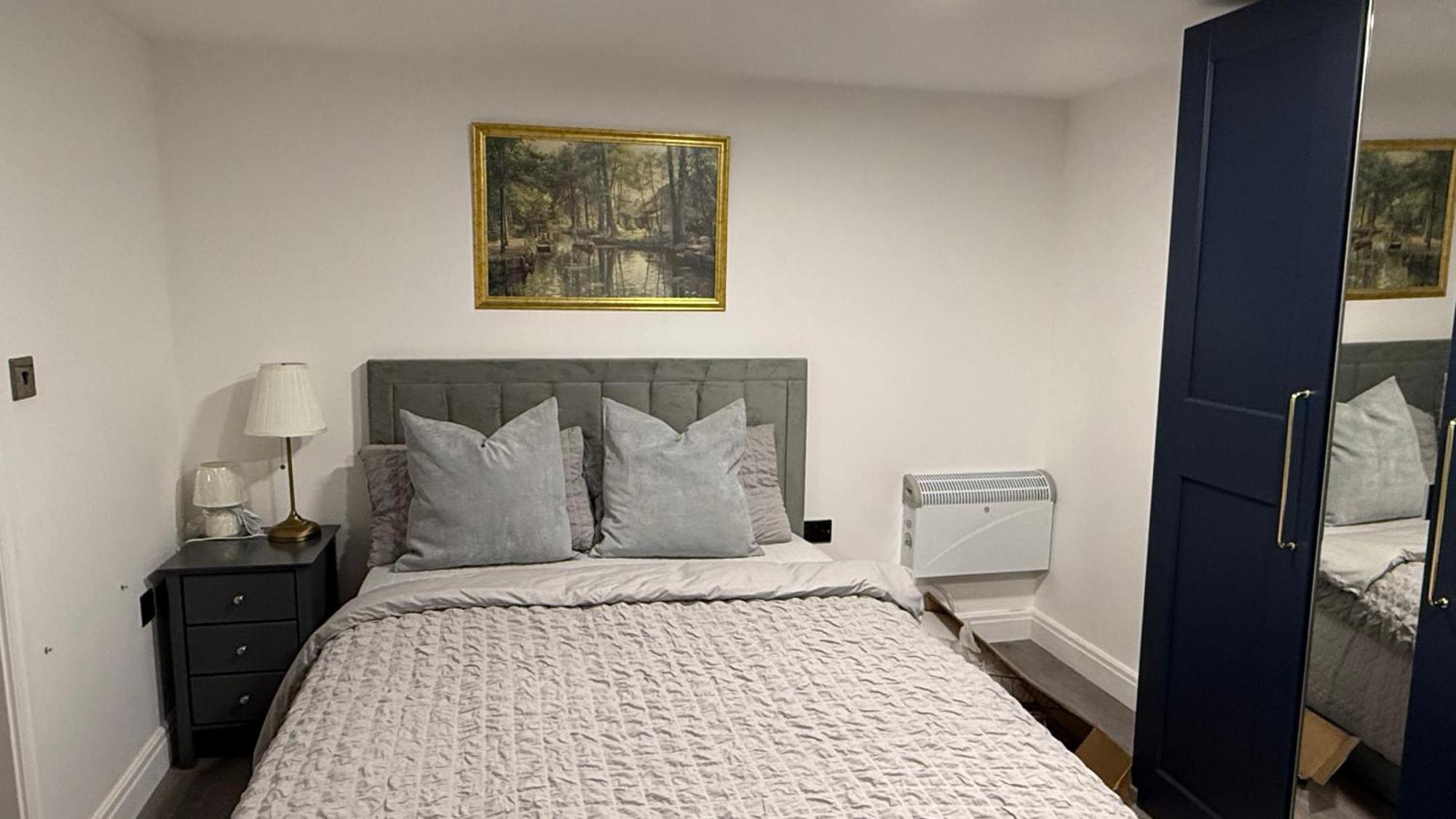 Hotel Peace House Waterlooville Esterno foto
